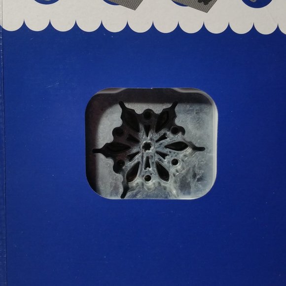 Lever Action Craft Punch Snowflake Christmas Snow Holiday - Picture 7 of 9